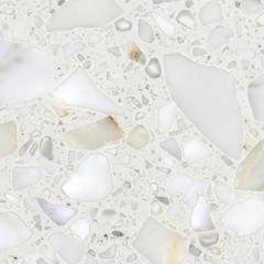 Parapet z konglomeratu Breccia Aurora (7027)